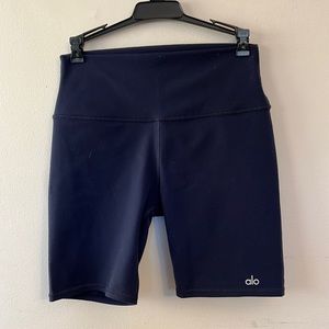 high waist alo biker short true navy sz m EUC